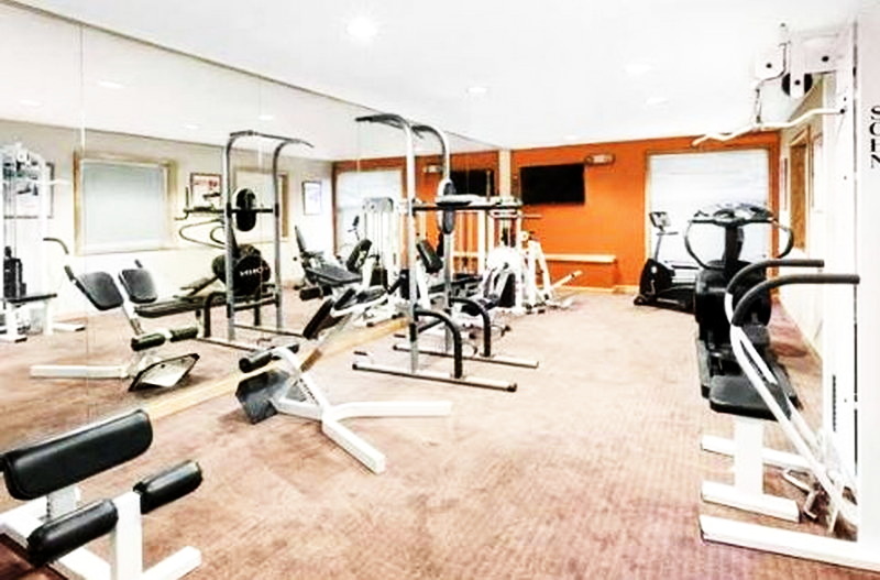 Days Inn & Suites by Wyndham - From Web (newer photo)